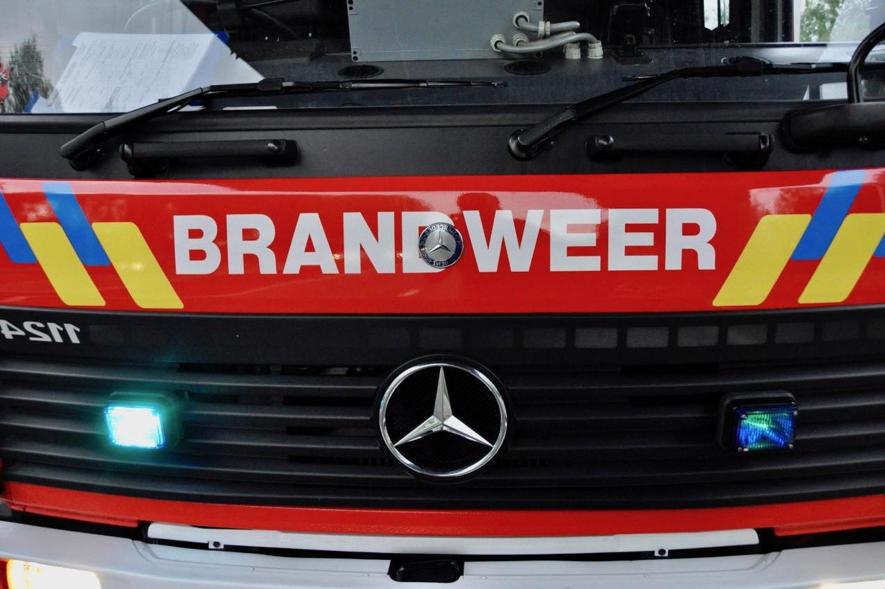 Brand In Machinekamer Van Schip In Antwerpse Haven: Twintigtal Personen ...