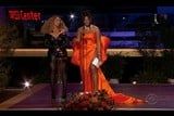 thumbnail: Beyoncé in Schiaparelli en Megan Thee Stallion