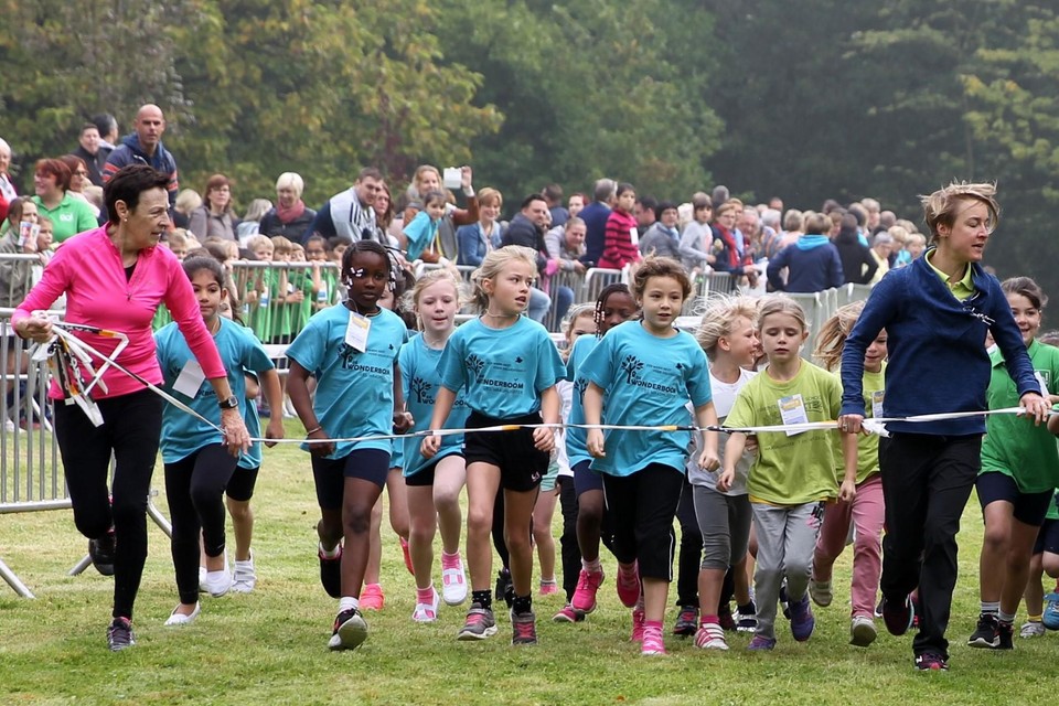 De klassieke loopwedstrijden worden vervangen door een hindernissenloop per klas.