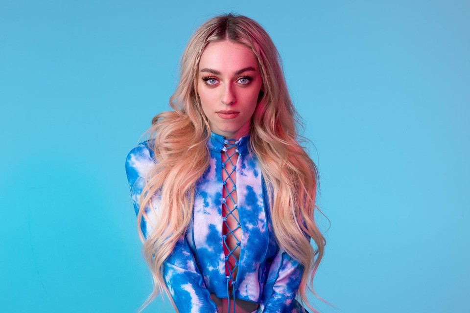 Camille en John Ewbank schreven samen een lied dat op Camilles nieuwe album verschijnt.