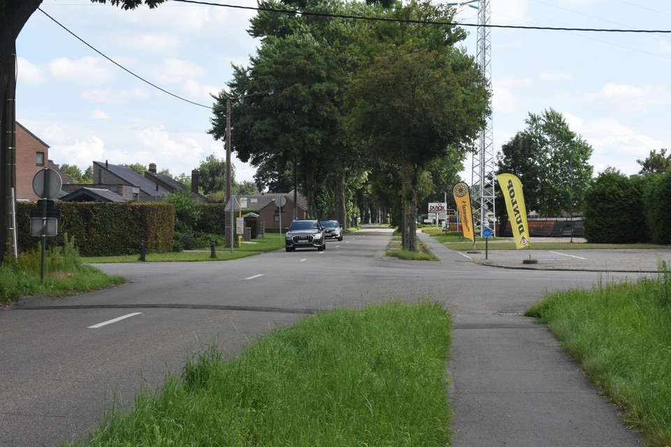 De Sint-Apollonialaan heeft momenteel enkel een vrijliggend fietspad richting Centrum.
