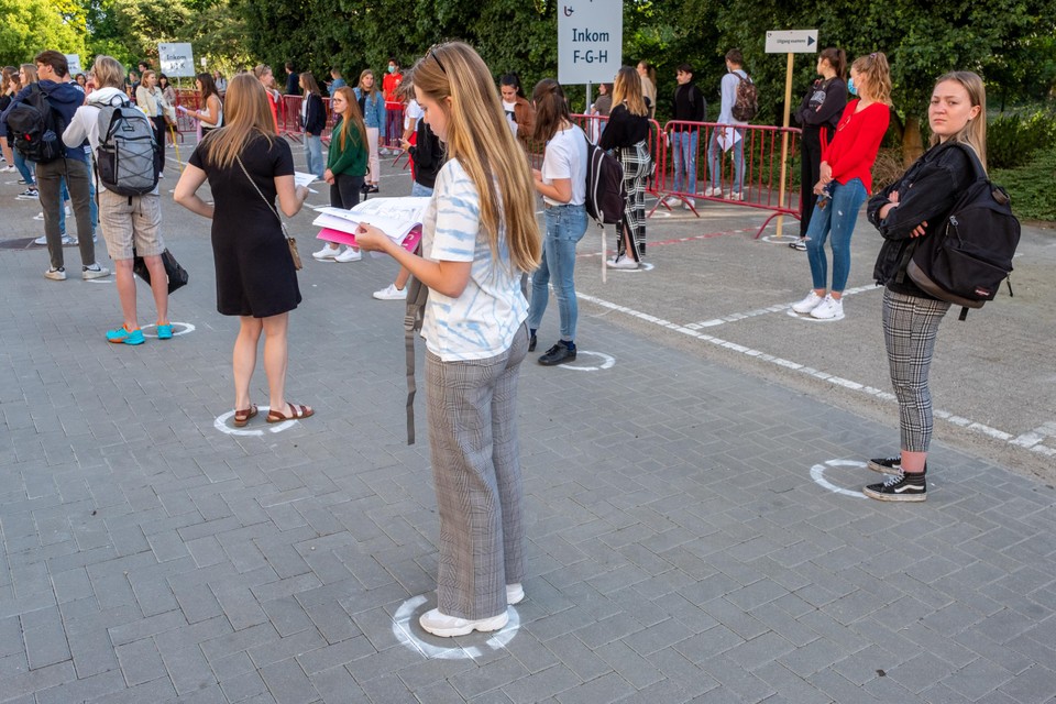 Vorig jaar vonden er examens plaats in onder meer Antwerp Expo, maar die locatie is nu bezet door het vaccinatiecentrum.