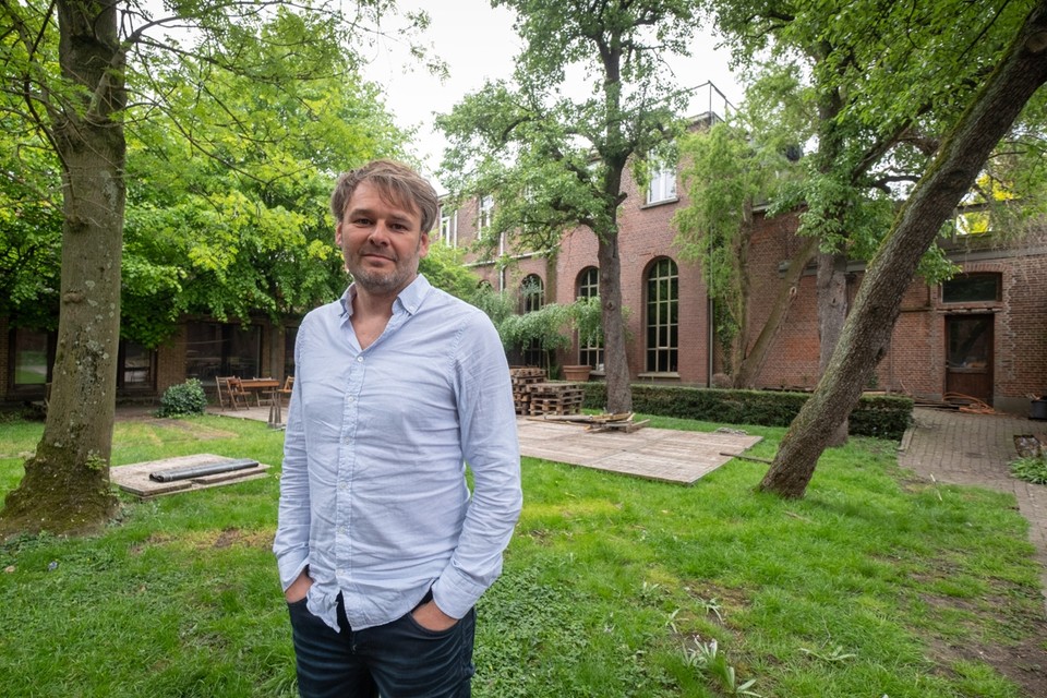Joeri Bal van Heem Cohousing in de prachtige kloostertuin van site Kistemaecker.