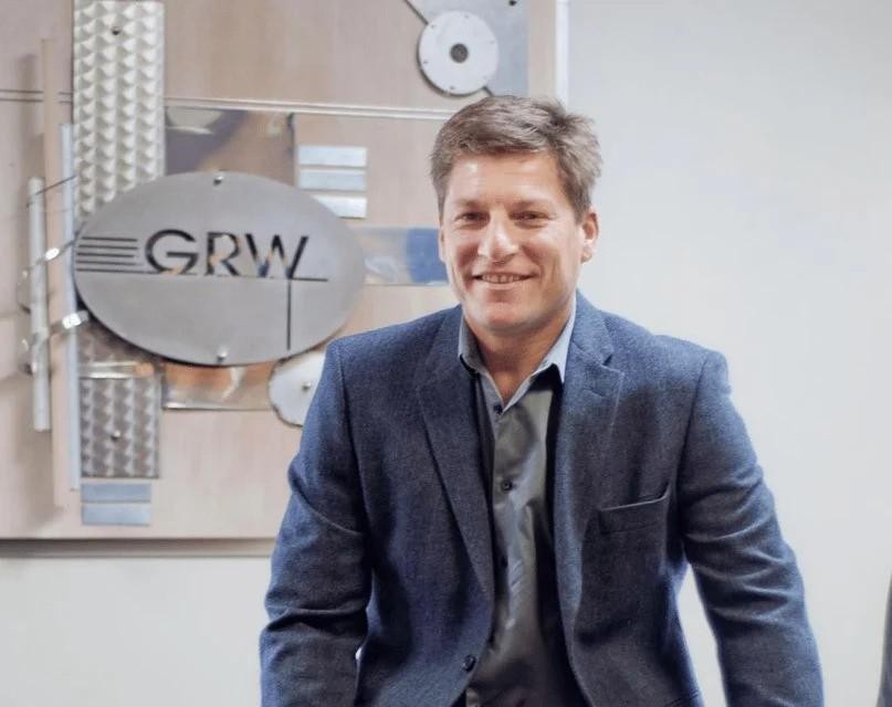 Gerhard van der Merwe is CEO van het Zuid-Afrikaanse bedrijf GRW, dat vanaf volgende week industriële voertuigen gaat produceren op de site van Van Hool.