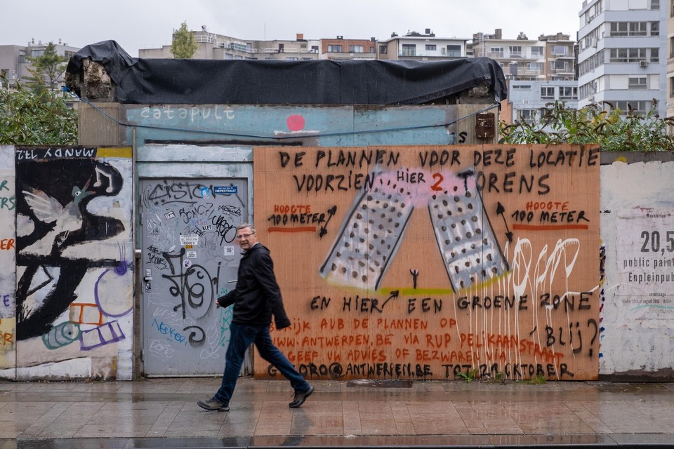 Visueel protest tegen mogelijke aanpak stadskanker Pelikaanstraat.