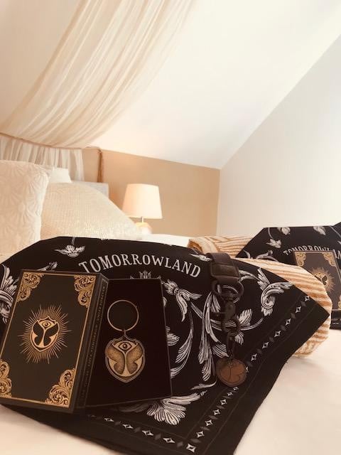 Компания Tomorrowland предоставила подушки и подарки для номеров отеля Gasterij Het Marum в Брехте. 