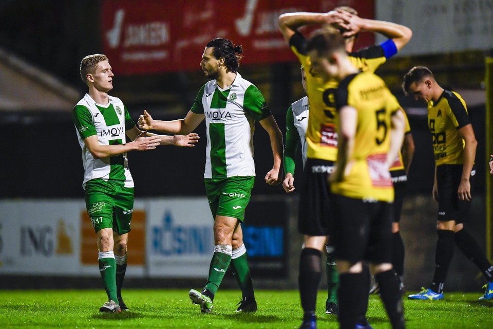 Dean Doncos (midden) was goed voor twee treffers tegen de Leeuwkes.