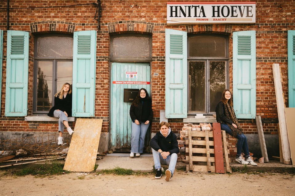 Vier laatstejaars van het Heilig-Hartcollege zetten zich in voor de bekendheid van de Hnita Jazz Club bij een jongere generatie.