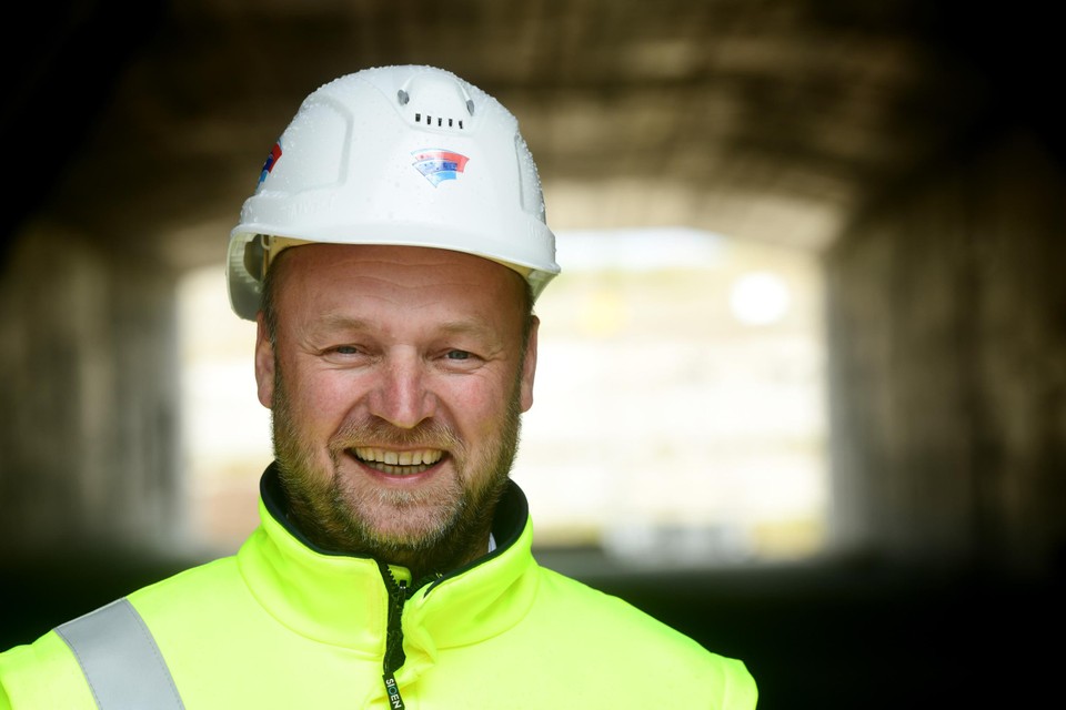 Projectleider Dieter Van Parys: “Elk tunnelelement bestaat uit acht delen van telkens twintig meter.”