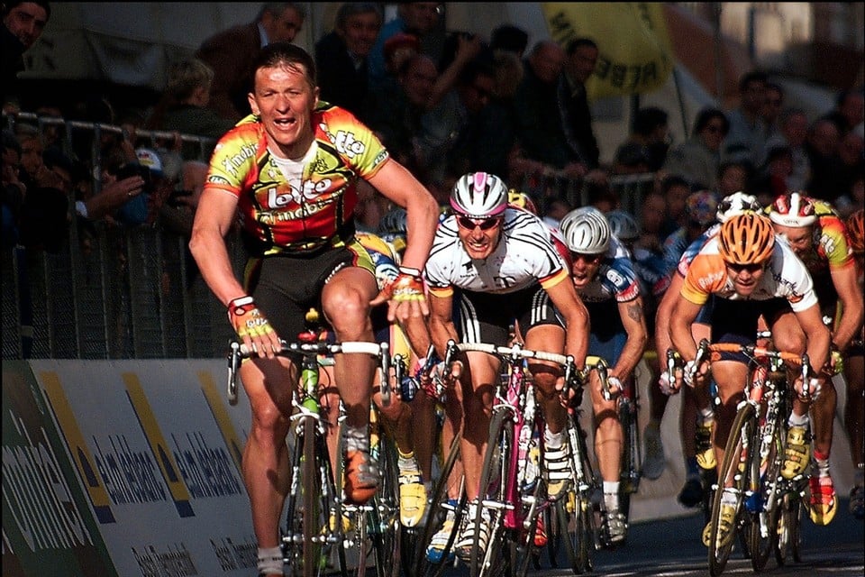 Andrei Tchmil won de Ronde van Vlaanderen, Parijs-Roubaix en Milaan-Sanremo. 