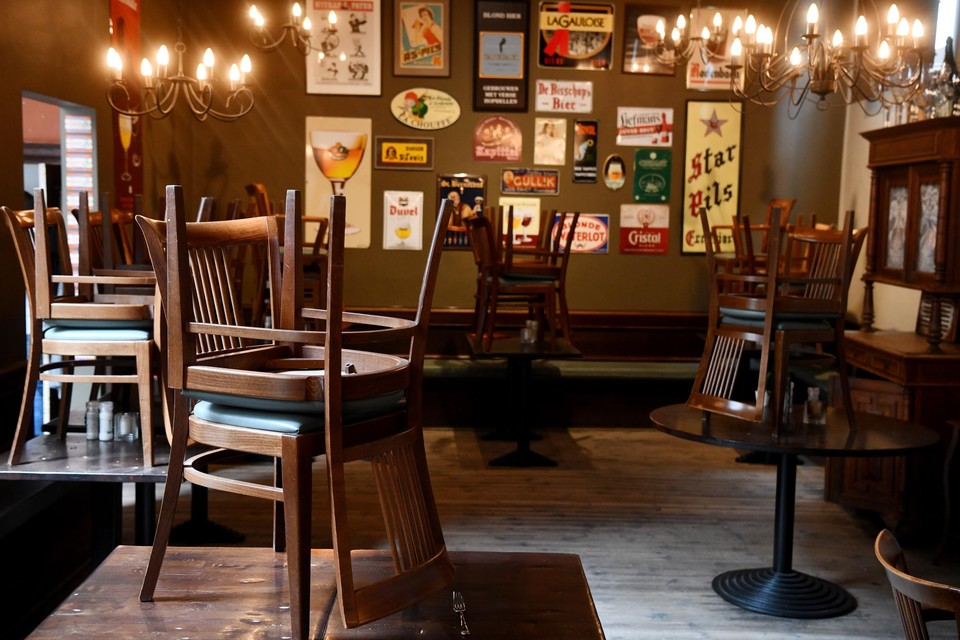 Veel horeca-uitbaters vrezen dat ze pas rond de paasvakantie weer de deuren kunnen openen.