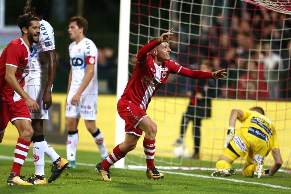 Joeri Dequevy is één van de spelers die naar Houtvenne trekt.
