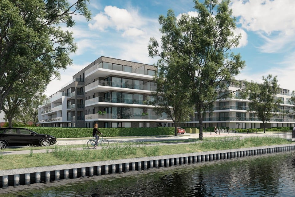 Zicht op de residenties Vaart 1 en 2 gezien vanuit de jachthaven, anno zomer 2023.