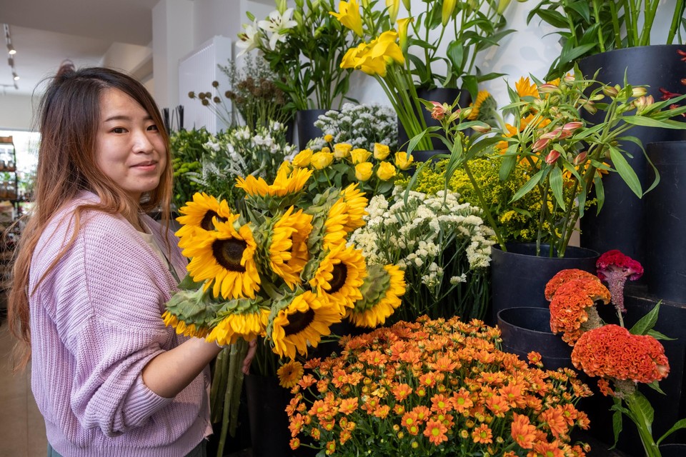 In Bloom op de Amerikalei verkopen Jason De Rijck (29) en Stefan Vercauteren (30) honderd verschillende soorten snijbloemen.