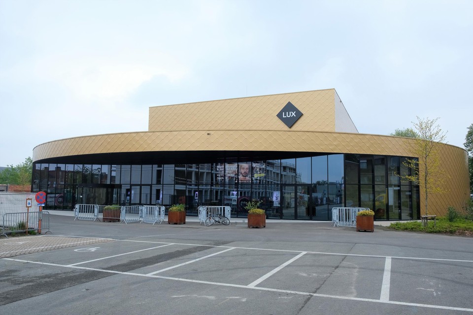 Zaal LUX opende eind 2019 de deuren. Nu gaan ze eindelijk opnieuw open voor het publiek.