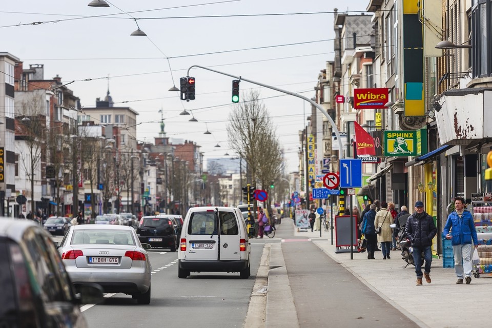 Het clusteren van winkels, bijvoorbeeld op de Bredabaan, moet de verschillende zaken versterken.