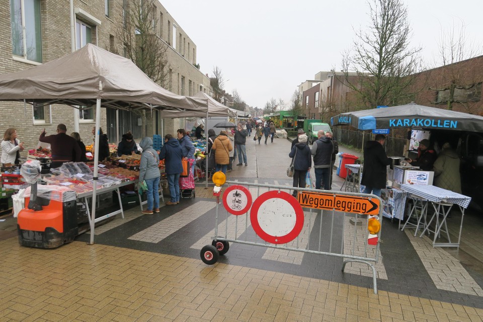 De nieuwe inkom van de markt, op de hoek van de Gelmelenstraat en de Rodeborgstraat.