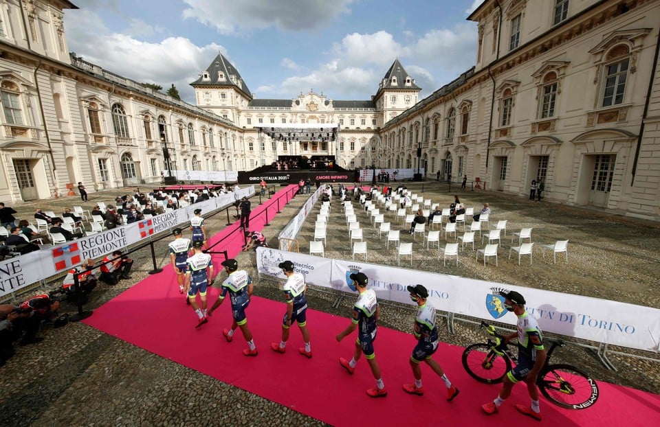 Intermarché - Wanty - Groupe Gobert wandelt naar het podium.