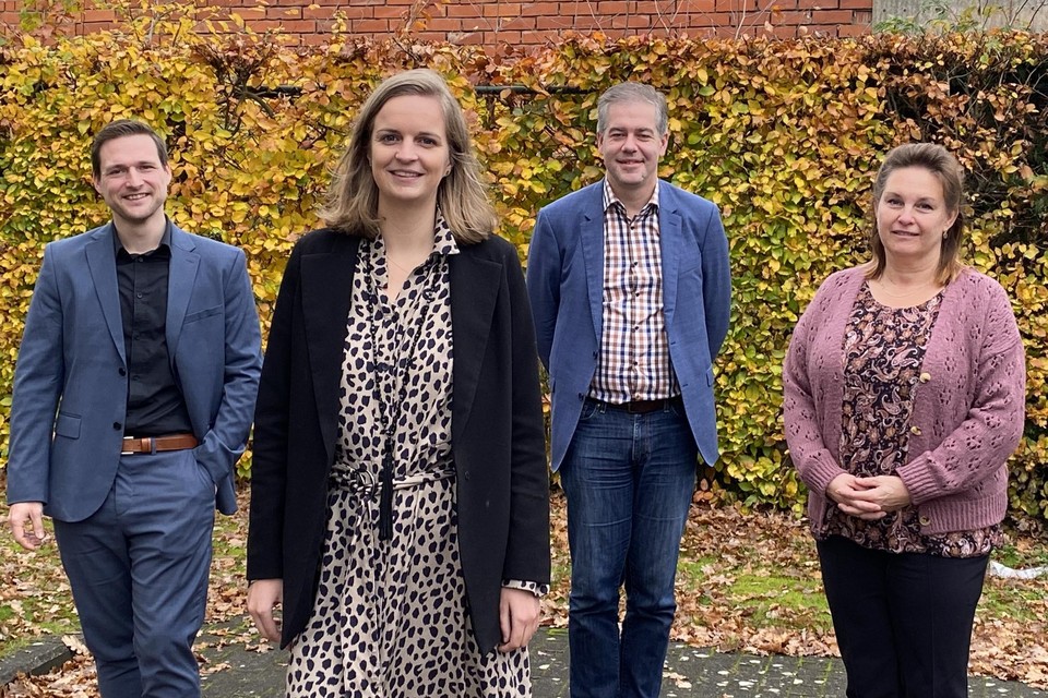 De bevoegdheden worden herverdeeld over Matthias Van Zele, Maaike De Rudder, Pascal Buytaert en Chantal Vergauwen.
