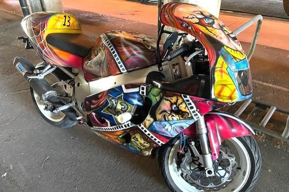 De moto van de snelheidsduivel.