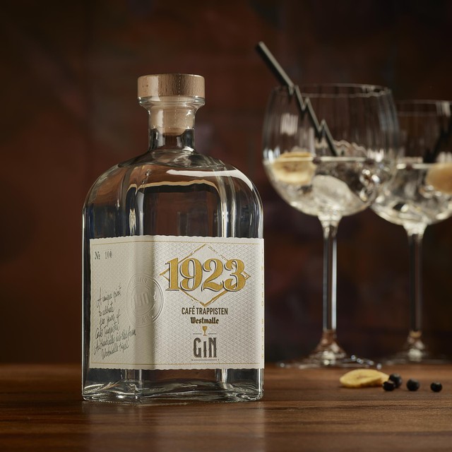 De jubileumgin 1923 van Café Trappisten in Westmalle. Nu al een verzamelaarsobject.