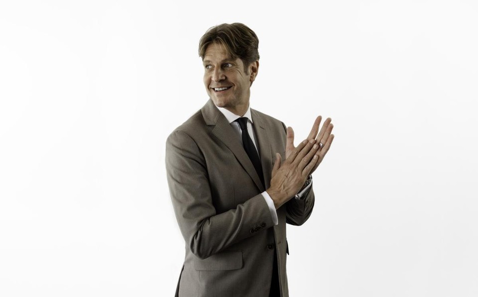 n Günther Neefs 30 JAAR ONDERWEG grijpt de warmste stem van Vlaanderen terug naar 30 liedjes die voor hem een speciale betekenis hebben. Zondag 7 november mee te maken in De Kaekelaar.