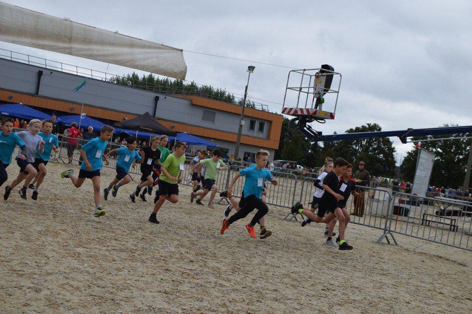 De scholenveldloop in Zandhoven wordt verplaatst naar later.