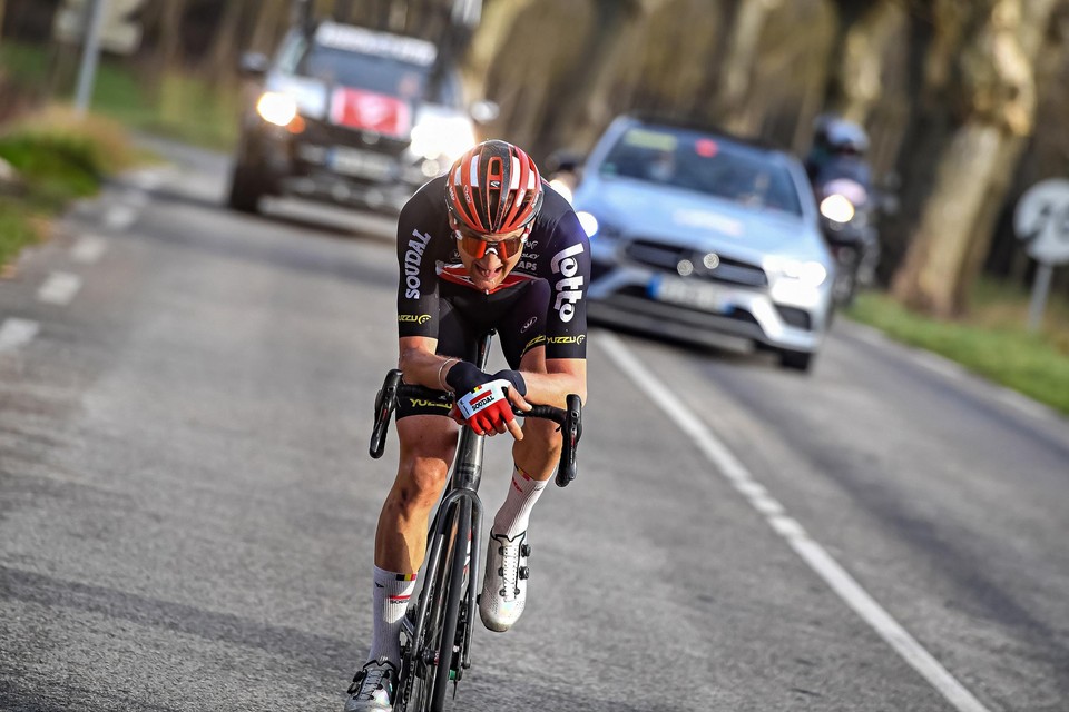 Tim Wellens soleert in de Ster van Bessèges in tijdrithouding naar de zege. Tot ongenoegen van heel wat renners mag dat straks niet meer.