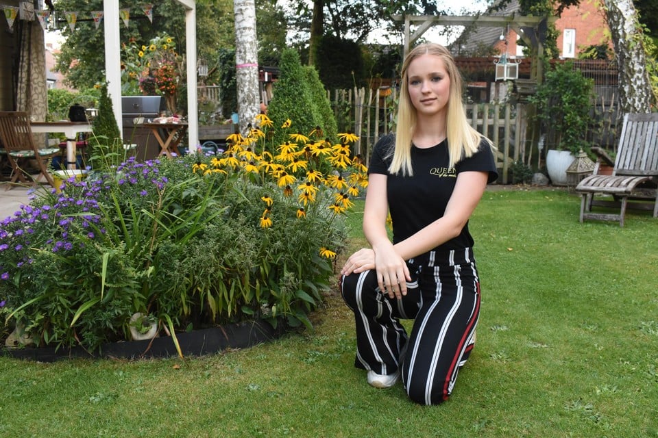 Amber Van Hove: “Queen of the Models is geen missverkiezing, maar een echte modellenwedstrijd waar je de kneepjes van het vak leert.”