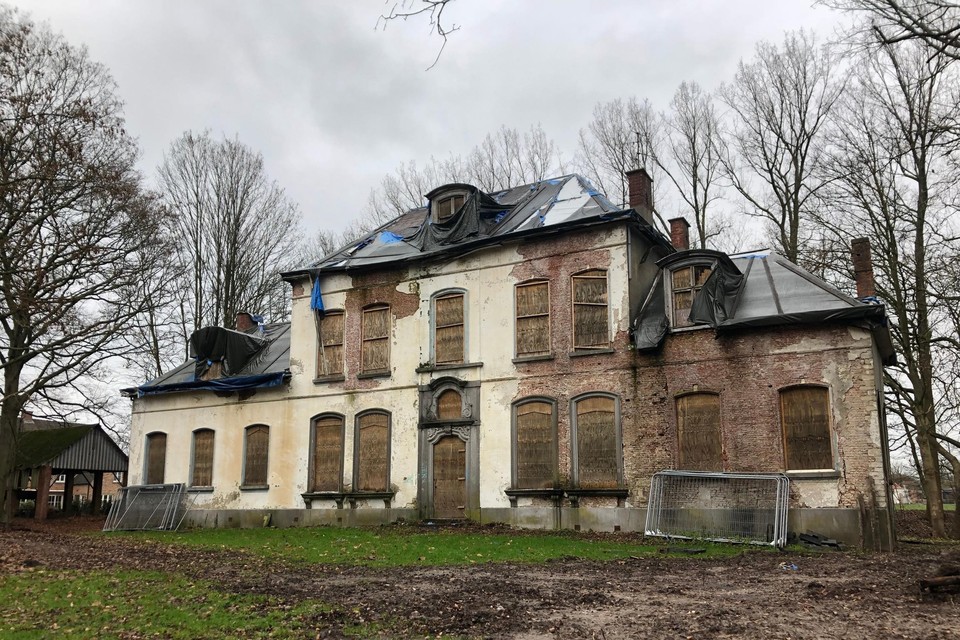 De restauratie van het vervallen gebouw van pastorie Het Hof in Vosselaar gebeurt zonder een privépartner.
