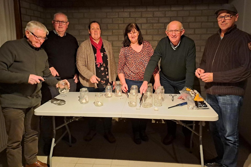 “We hopen dat het zaterdagavond niet regent”, zeggen de organisatoren. Vlnr: Ludo Dijckmans, Jef Dijckmans, Anja Meerts, Carine Embrechts, Louis Boermans en Walter Mariën. 