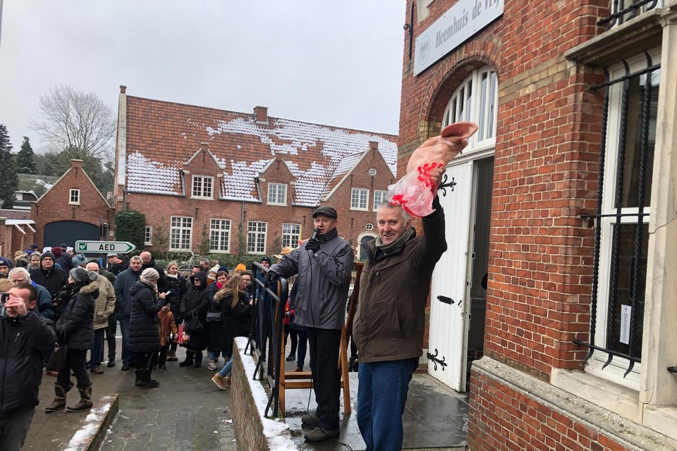 De varkenskoppenverkoop in Lille was weer een van de hoogtepunten van de Sint-Antoniusviering en jaarmarkt.