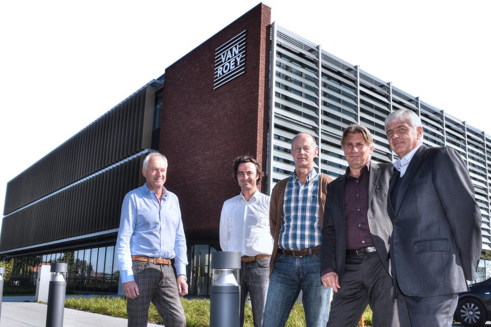 Groep Van Roey is een familiebedrijf dat bestaat uit tien ondernemingen.