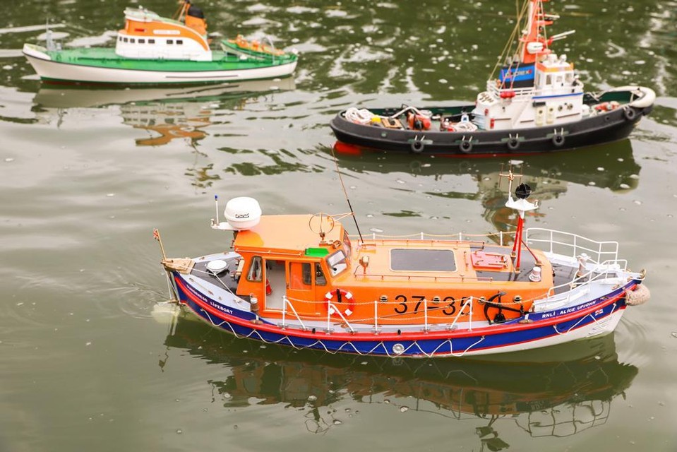 Bootjes in alle kleuren en formaten.