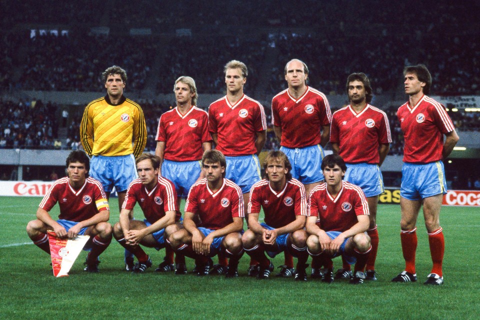 Jean-Marie Pfaff was bij Bayern München ploegmaat van Andreas Brehme (onderaan, tweede van rechts)