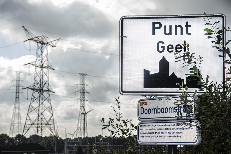 werkzaamheid Fervent Bewust worden BUURTREPORTAGE: Antwerpseweg snijdt Geel-Punt letterlijk en figuurlijk  doormidden (Geel) | Gazet van Antwerpen Mobile