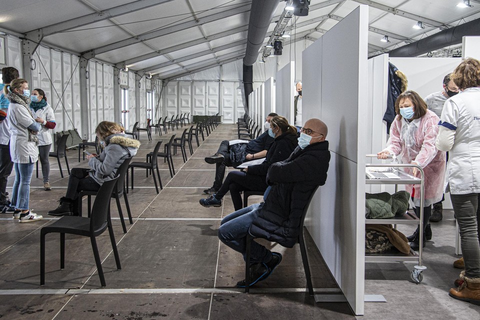 Met een gemiddelde van 48 bijkomende besmettingen per dag zakt de coronatabel in de Kempen voor het eerst naar het niveau van begin oktober.