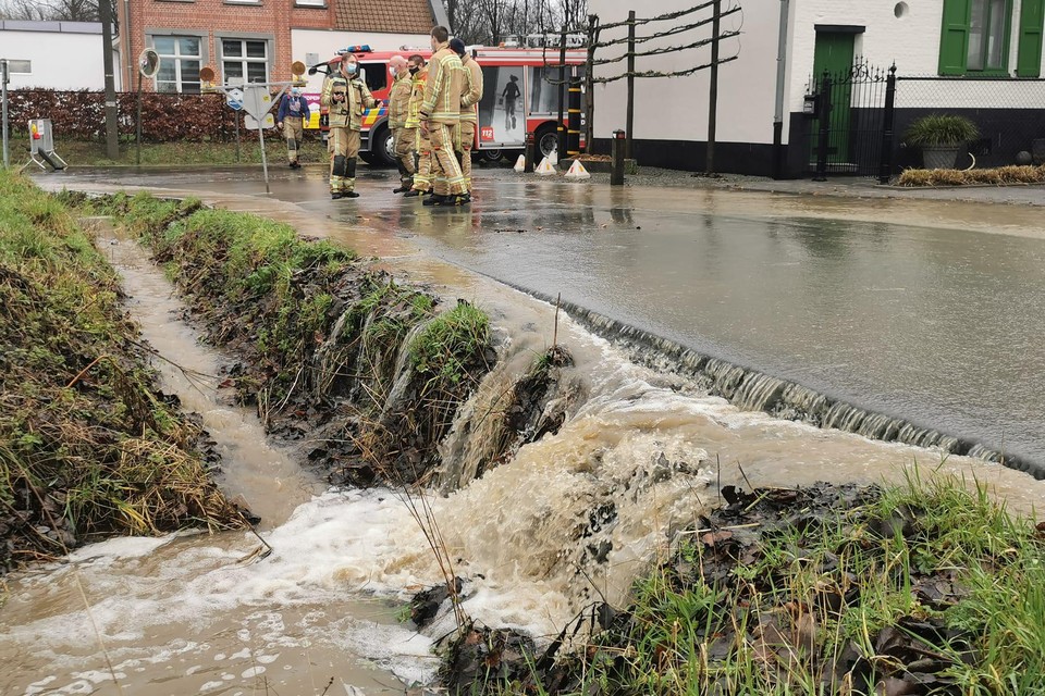 In Bazel liep het water zo over de straten.