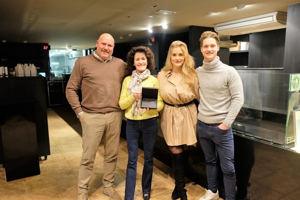 Hans Plessers van Mas tu Vu Jewels, Hildegard Mulleman, Emelie en Max Janssens.