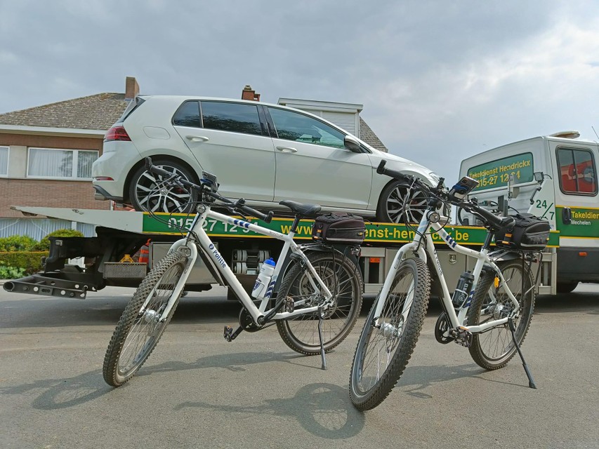 De politie kreeg talloze meldingen over het gevaarlijk rijgedrag.