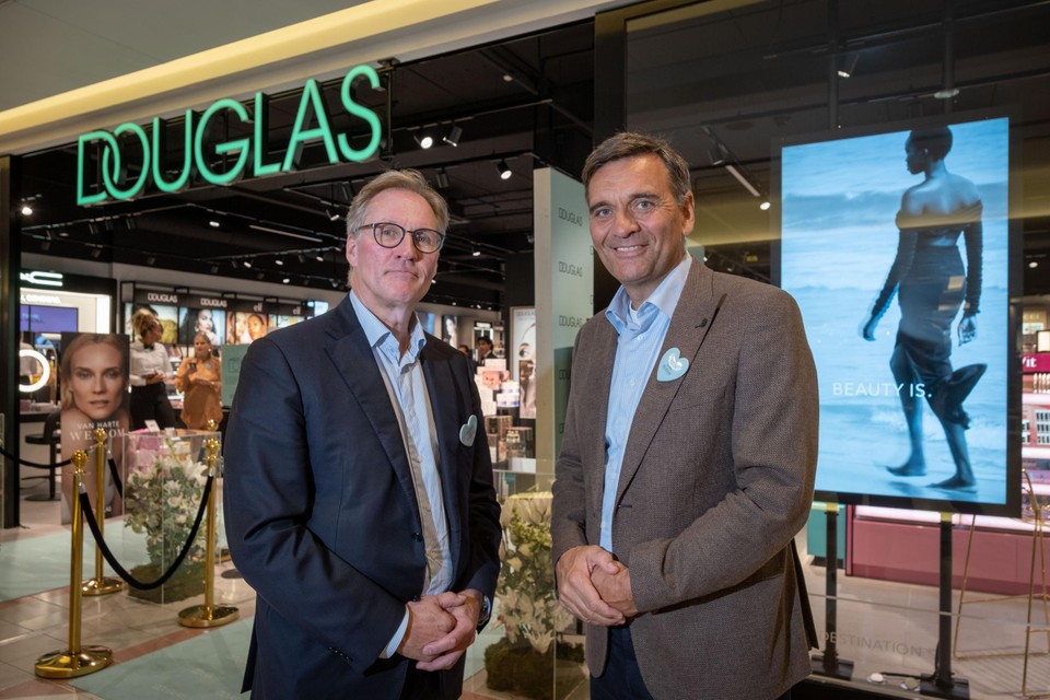 Deze heren dragen hun steentje bij tot de groei van Douglas, nu ook in België: CEO’s Willem Duthler (België-Nederland) en Sander van der Laan (Group).