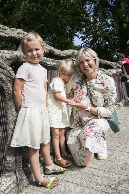 Odile en Mille vinden babydiertjes super schattig.