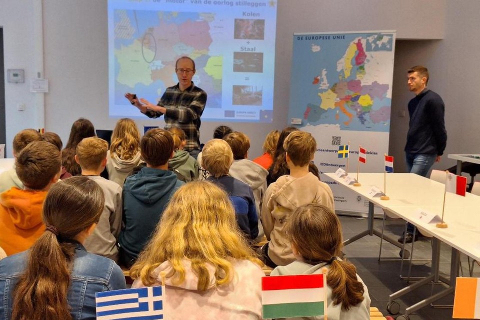 De leerlingen leerden bij over de Europese Unie en over de natuur in het Vrijbroekpark.