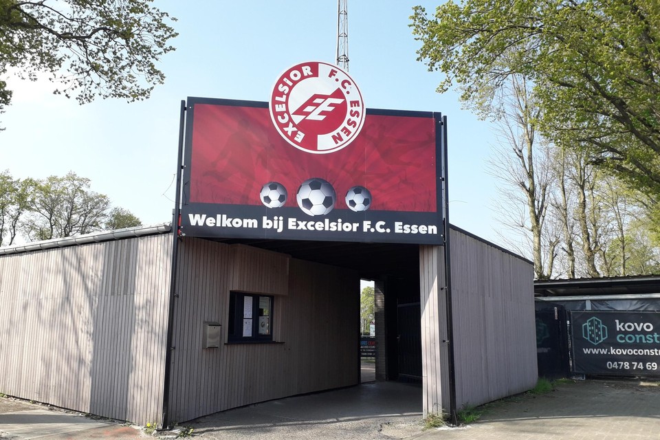 Excelsior FC Essen degradeert niet en blijft  in jubeljaar op zelfde niveau spelen.  