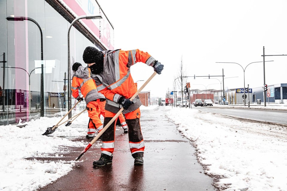 Ondanks de zware inspanningen was het in februari zeer moeilijk om de fietspaden sneeuw- en ijzelvrij te houden.