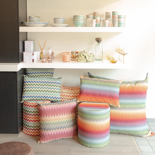 Enkele van de cosy decoratiespullen in de snel wisselende collectie van Rumors.