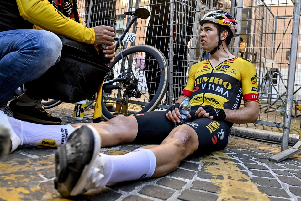 In de voorlaatste etappe van de Tirreno perste Van Aert er nog een laatste keer alles uit.