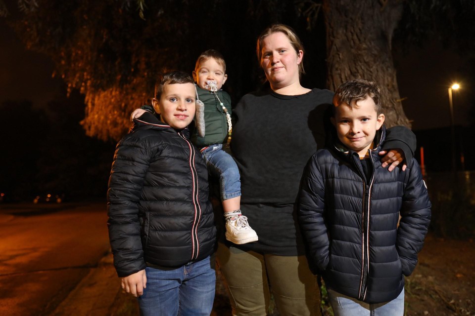 Kimberly Hoffinger (29) met haar zoontjes Duncan (10), Dylano (2) en Detlef (8).