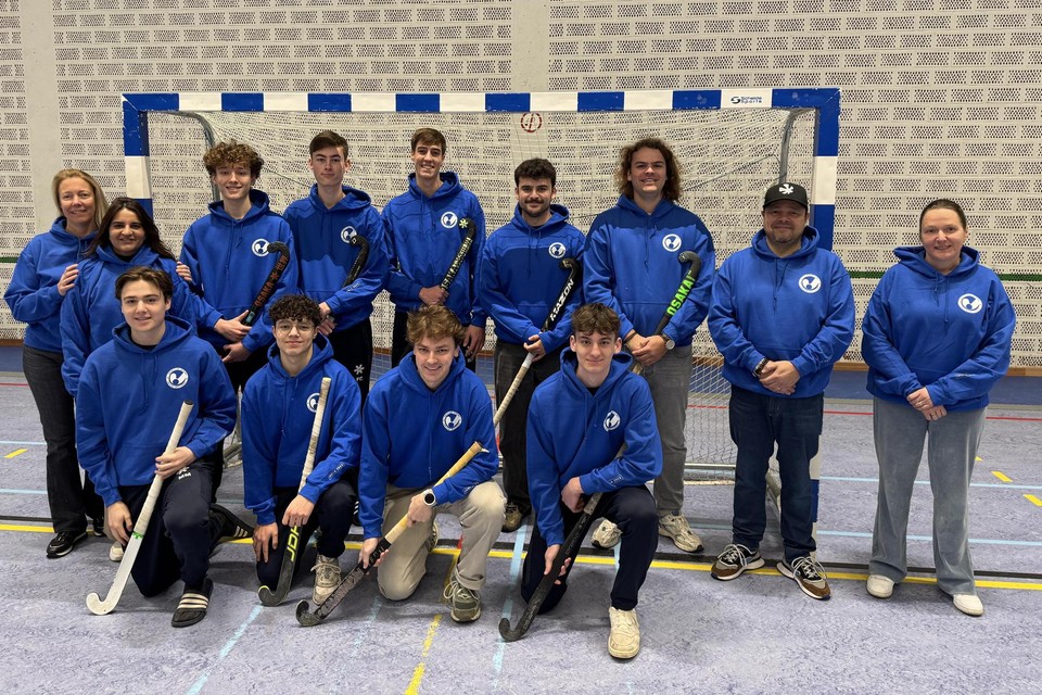 De Molse Hockeyclub traint nog een laatste keer voor hun vertrek.