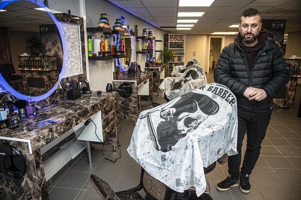 Danich zou normaal zijn kapsalon op 1 november hebben geopend.